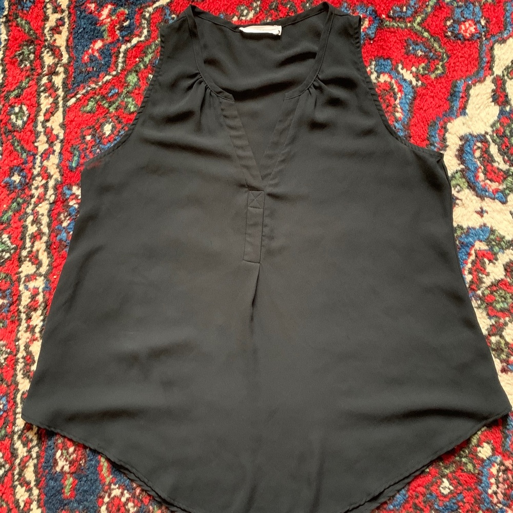 LUSH Chiffon-Style Black Sleeveless Top